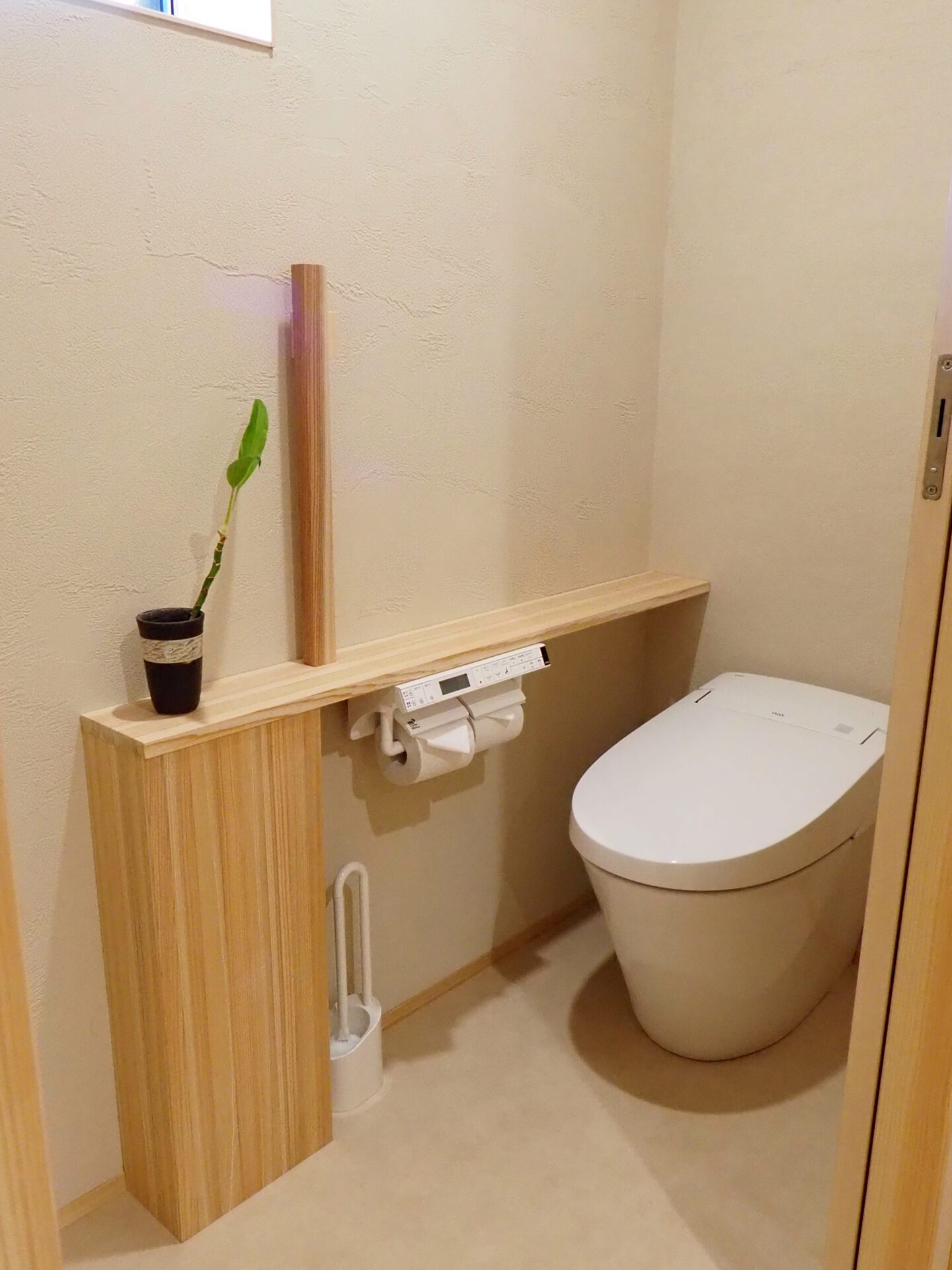 【造作家具】水・汚れに強いおしゃれなトイレ収納・手洗いカウンター